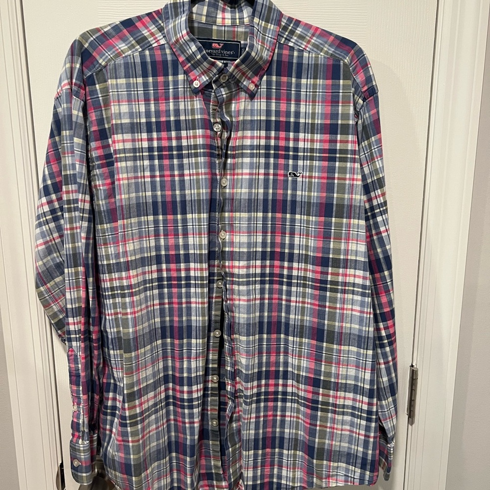 Vineyard Vines men’s Casual Button Down Shirt